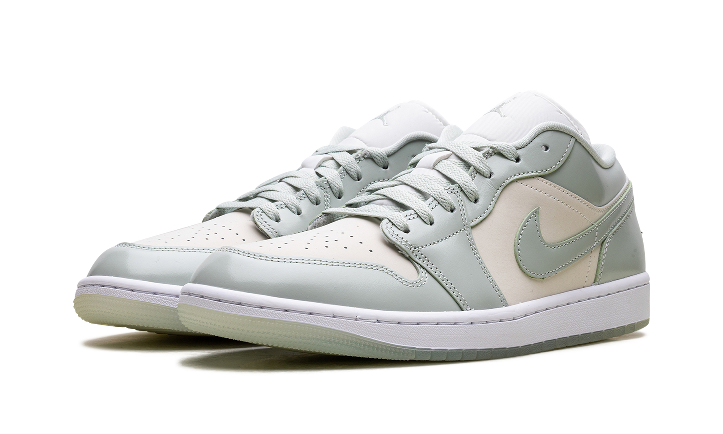 Jordan 1 Low WMNS "Seafoam Sail"