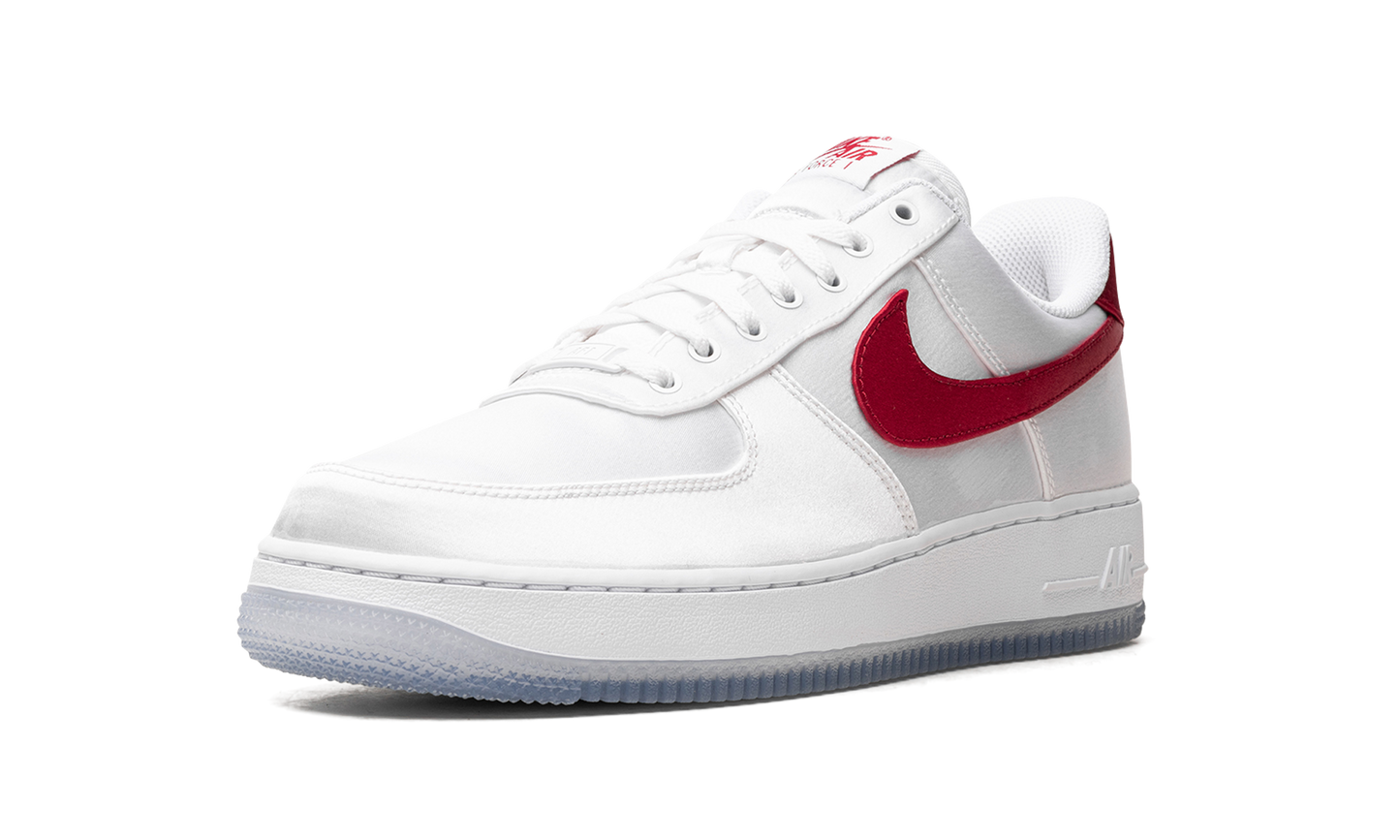 AIR FORCE 1 LO '07 WMNS "Satin White Varsity Red"