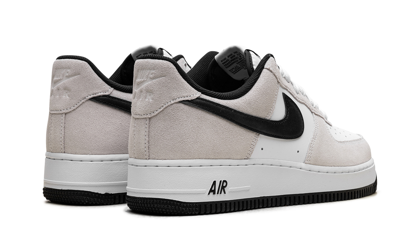 Air Force 1 Low '07 LV8 "White Black"