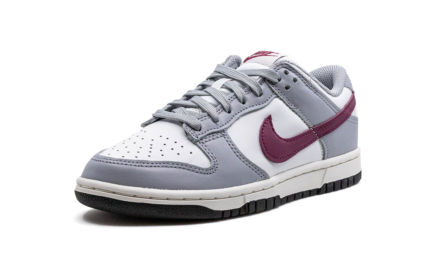 DUNK LOW WMNS "Pale Ivory / Redwood"