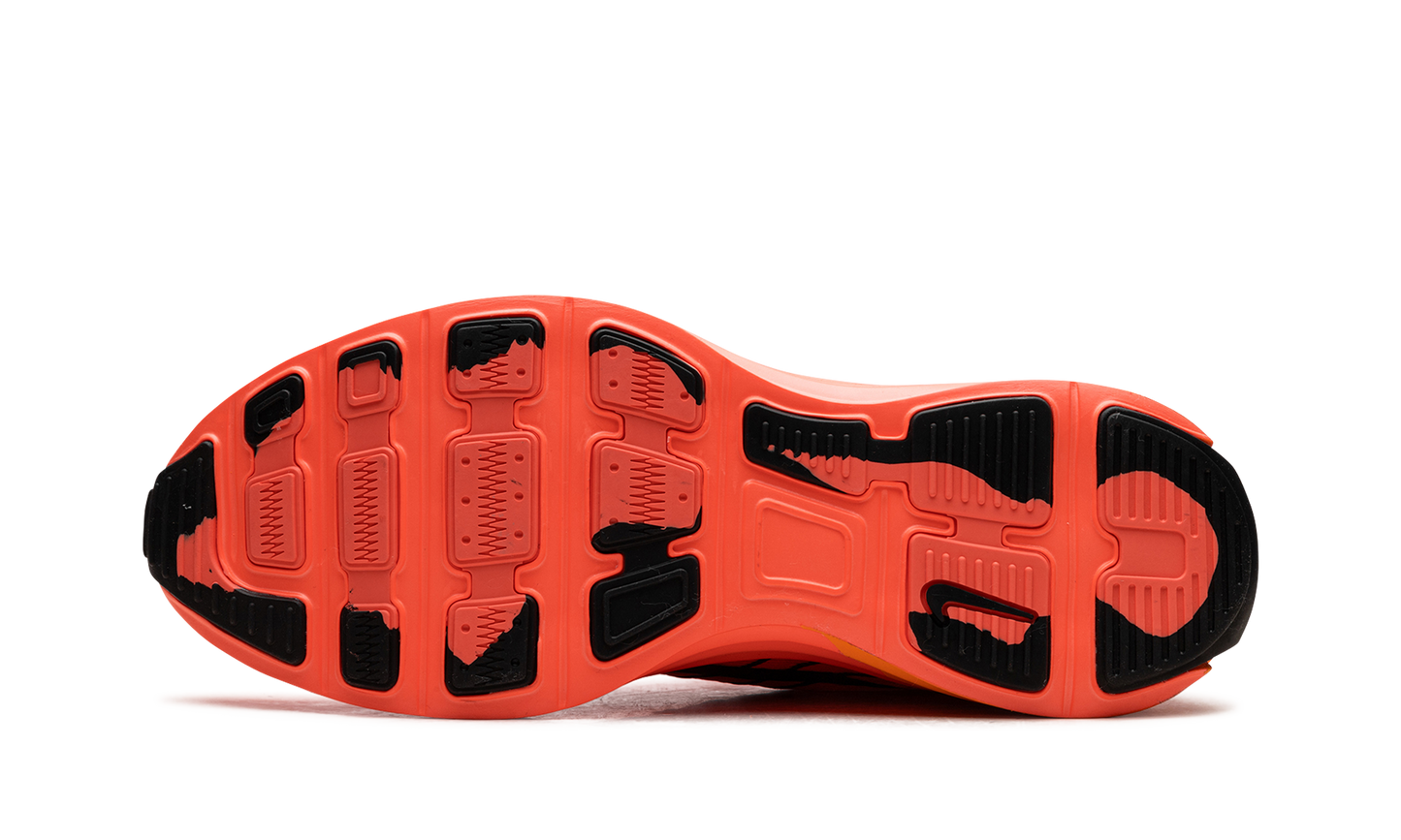 Lunar Roam "Hyper Crimson"