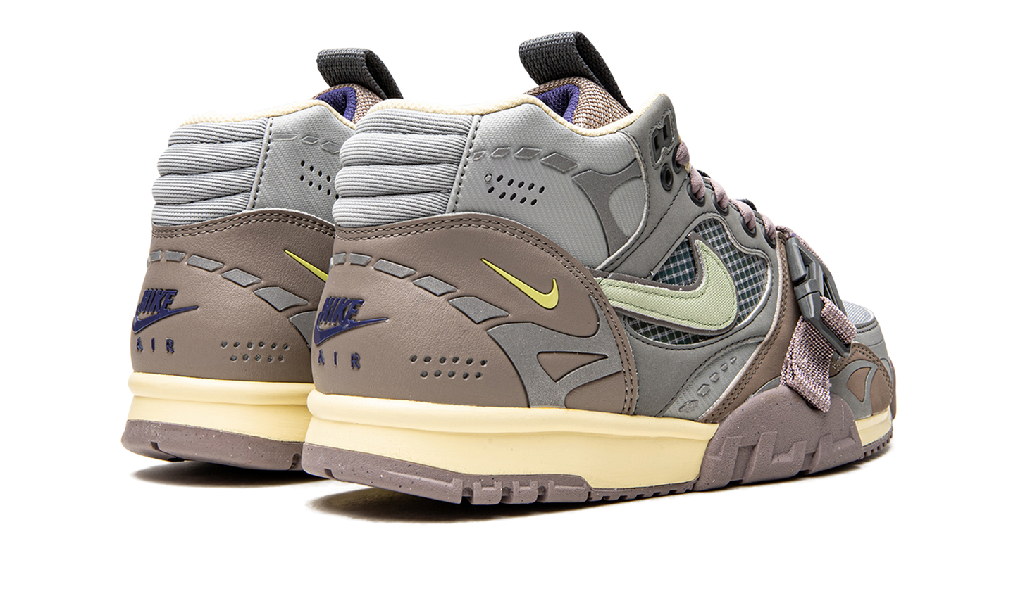 Air Trainer 1 SP "Light Smoke"