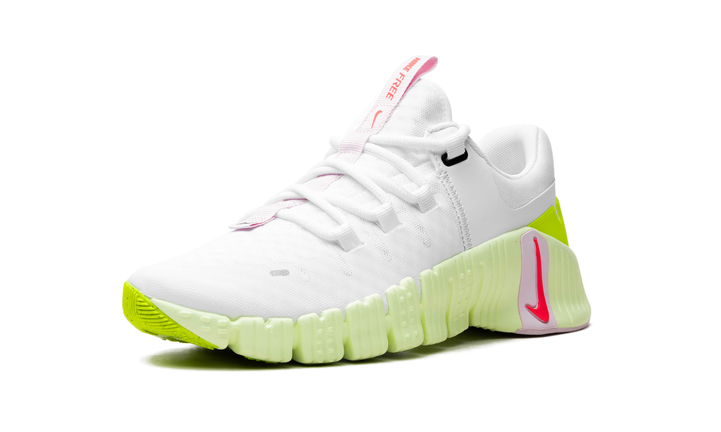 Free Metcon 5 WMNS "Barely Volt Pink Foam"