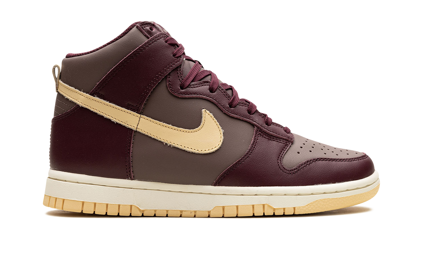 DUNK HIGH WMNS "Plum Eclipse"
