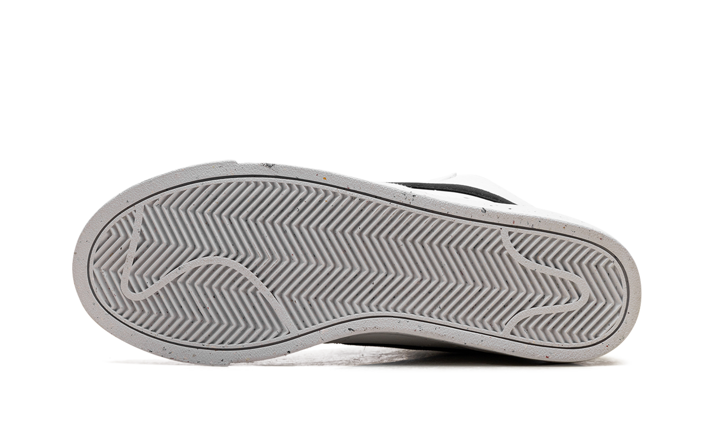 Blazer Mid 77 WMNS "Next Nature White Black"