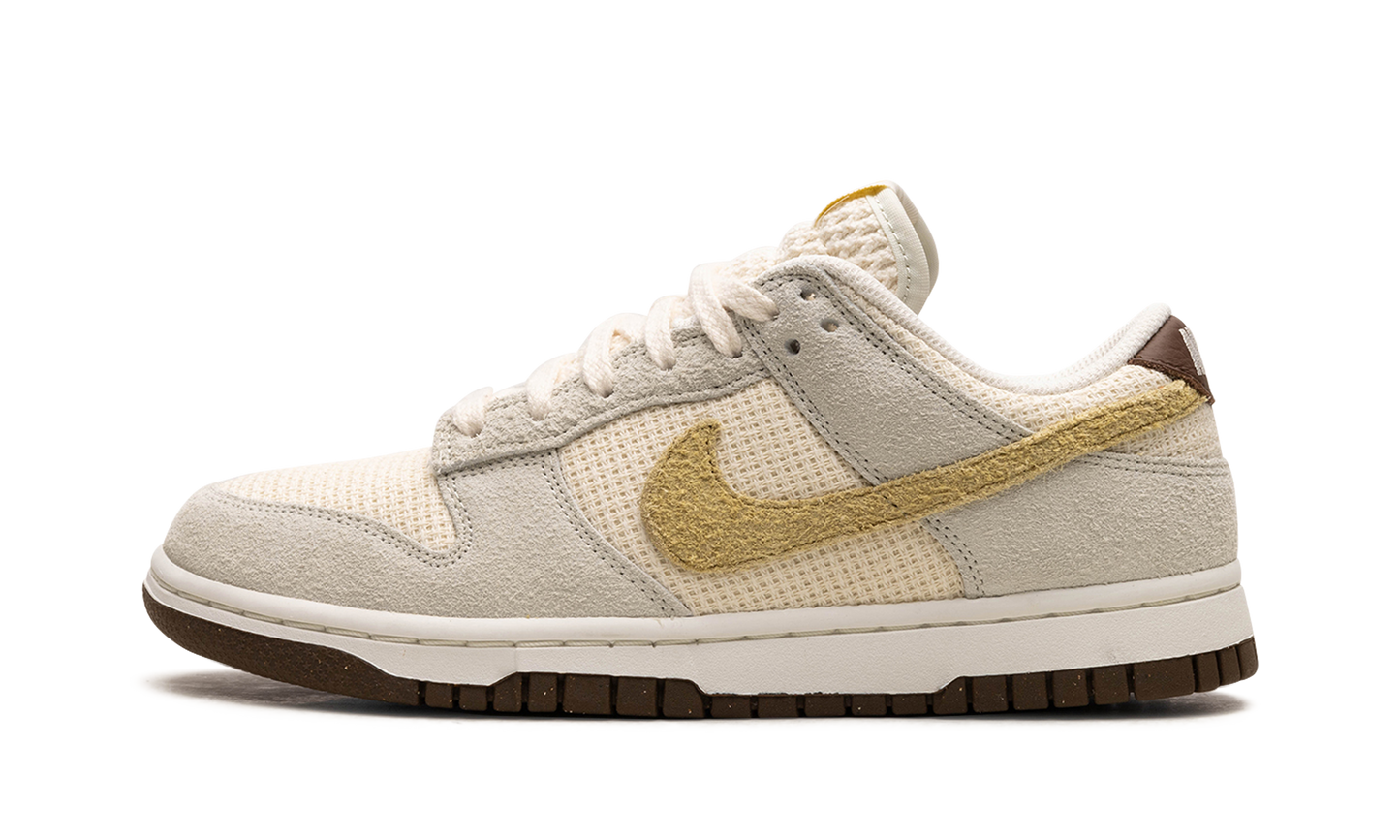 DUNK LOW WMNS "Coconut Milk"