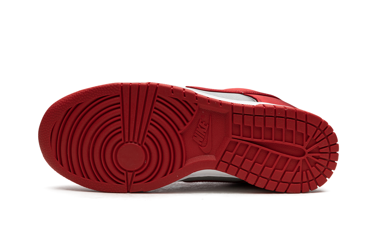 DUNK LOW WMNS "UNLV Satin"