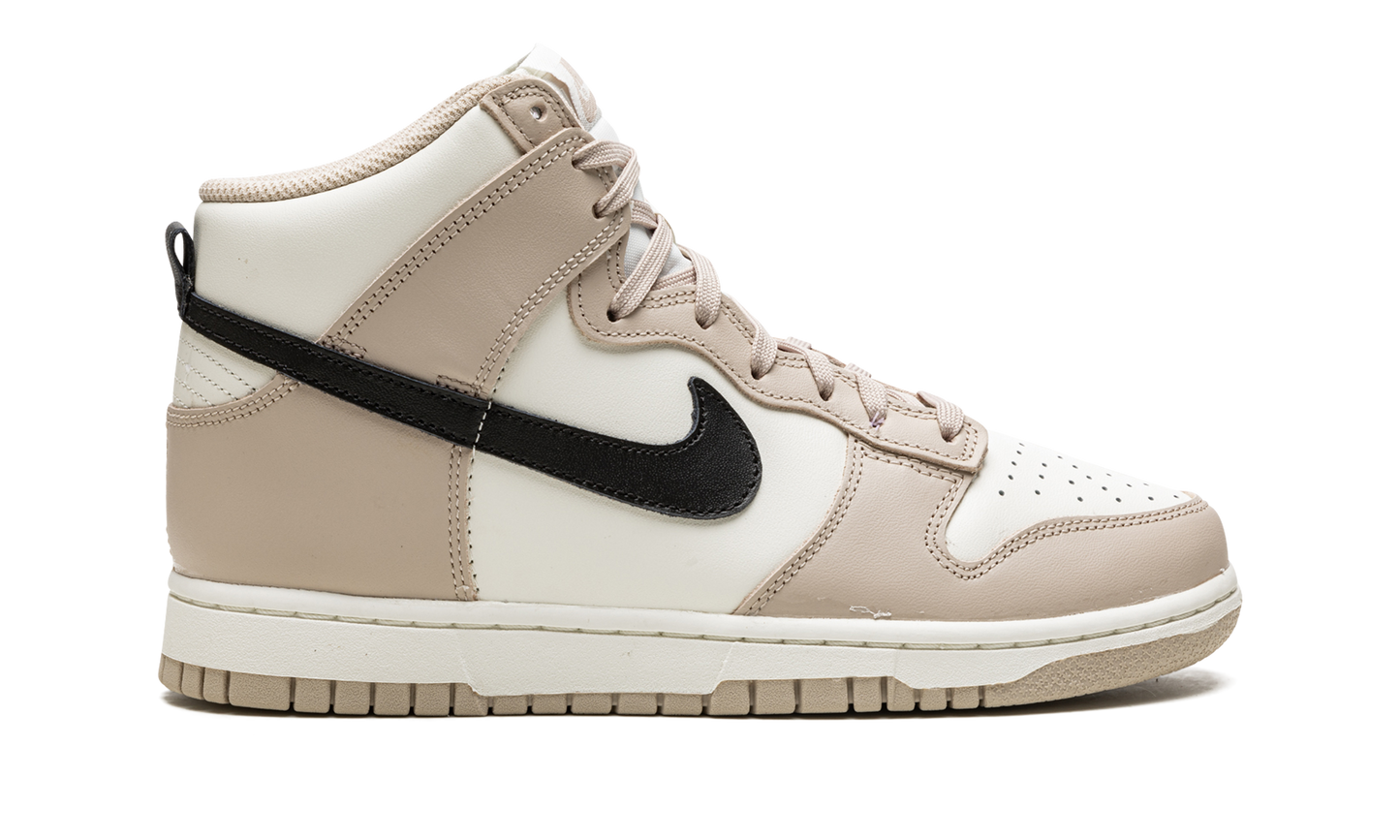 DUNK HIGH WMNS "Fossil Stone"