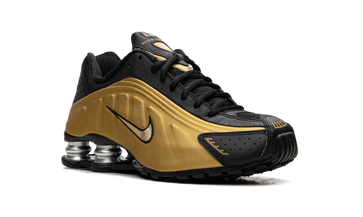 Shox R4 WMNS "Black / Metallic Gold"