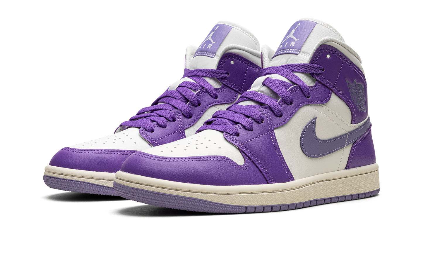 AIR JORDAN 1 MID WMNS "Action Grape"