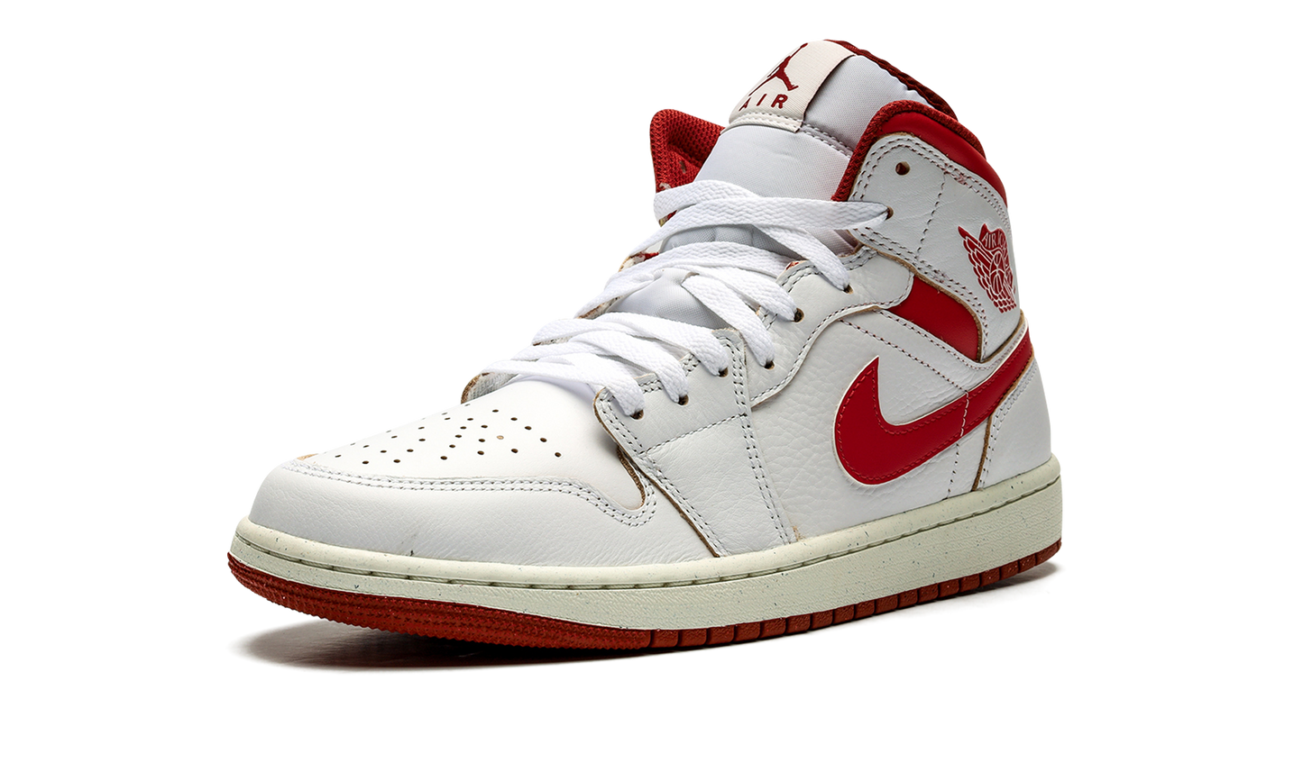 Air Jordan 1 Mid SE "Dune Red"