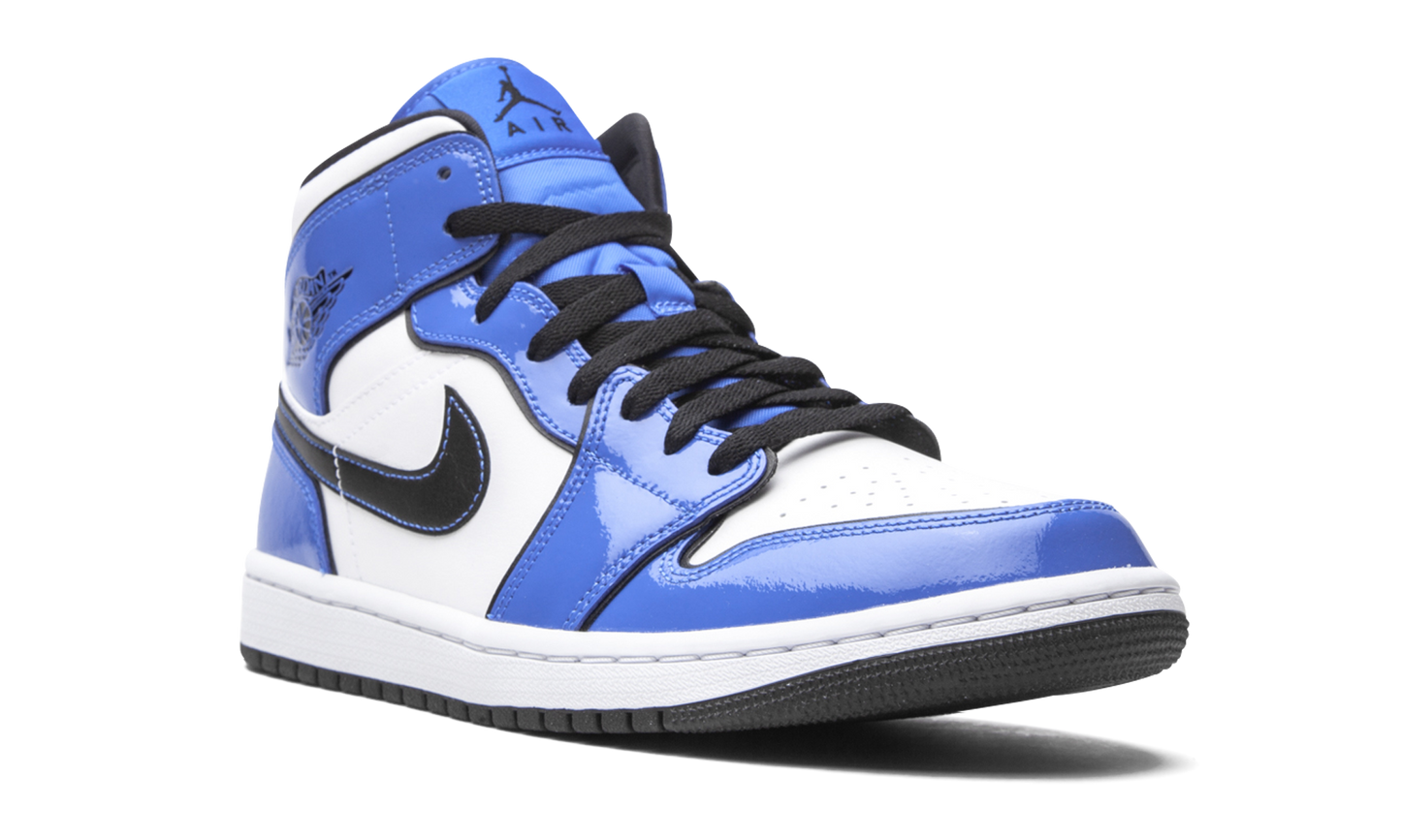 Air Jordan 1 Mid SE "Signal Blue"