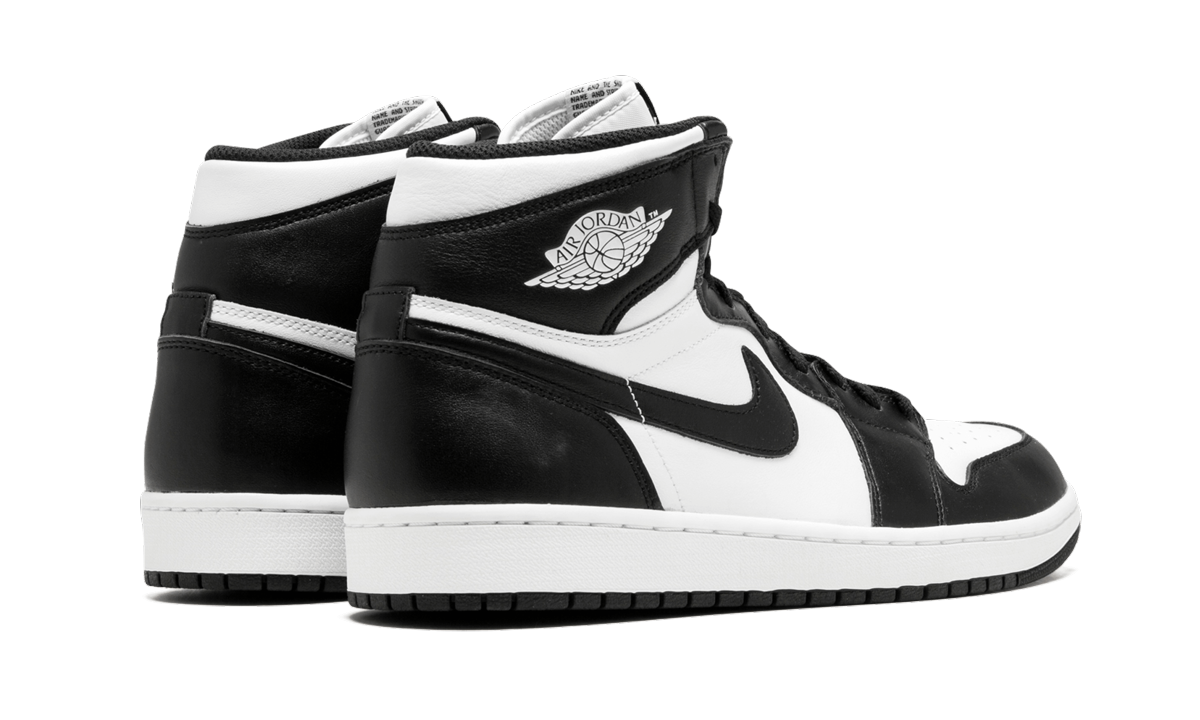Air Jordan 1 Retro High OG "Black / White 2014"