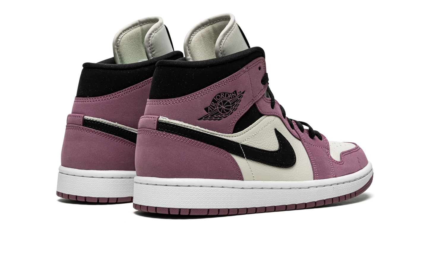 AIR JORDAN 1 MID SE WMNS "Berry Pink"
