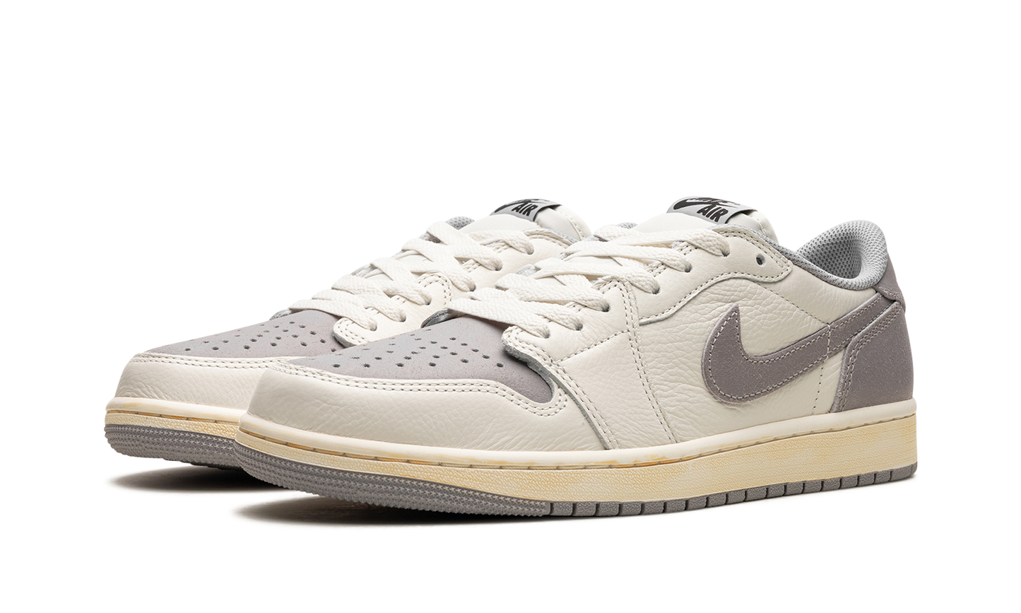 Air Jordan 1 Low EX "Atmosphere Grey"