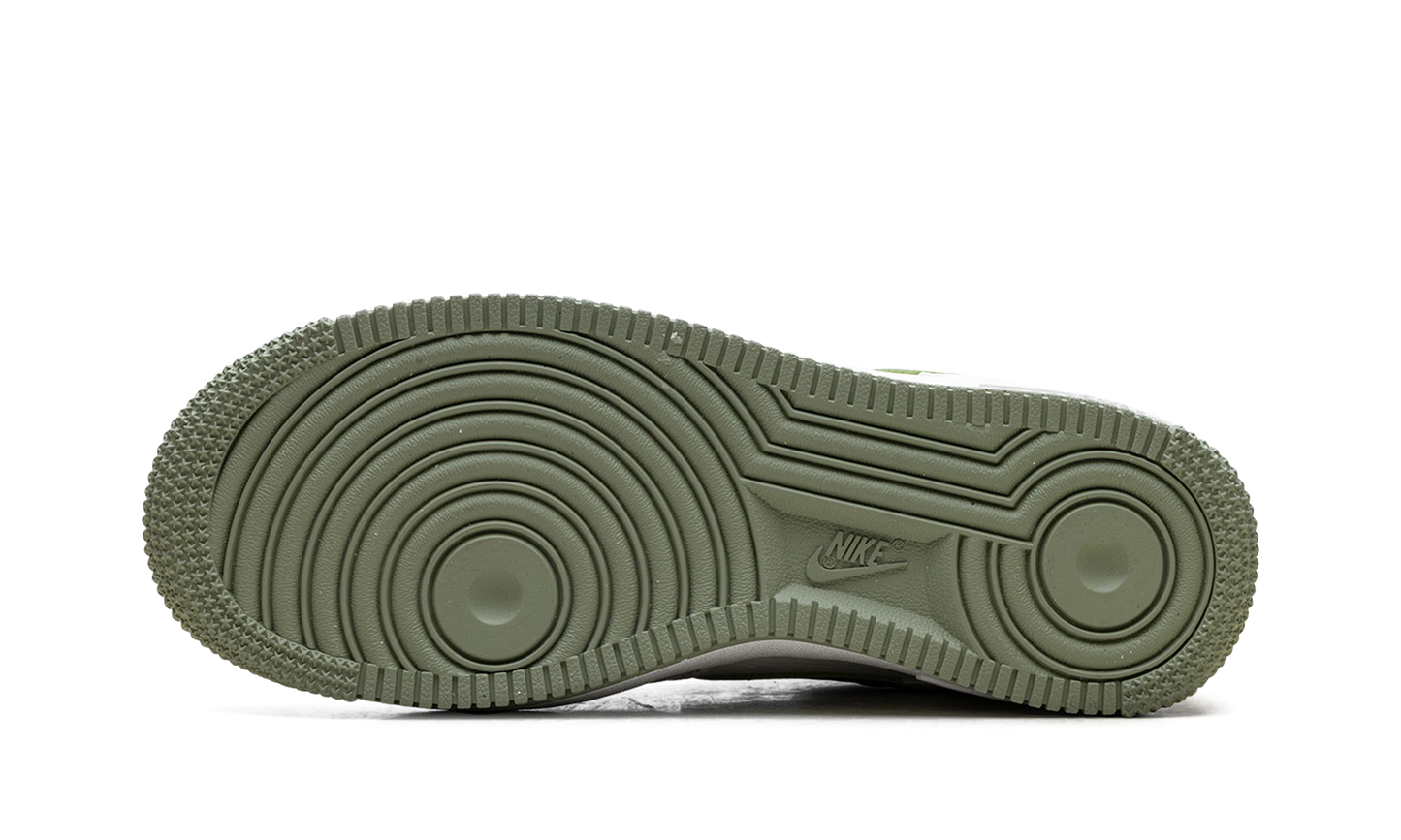 Air Force 1 '07 WMNS "Next Nature Oil Green"