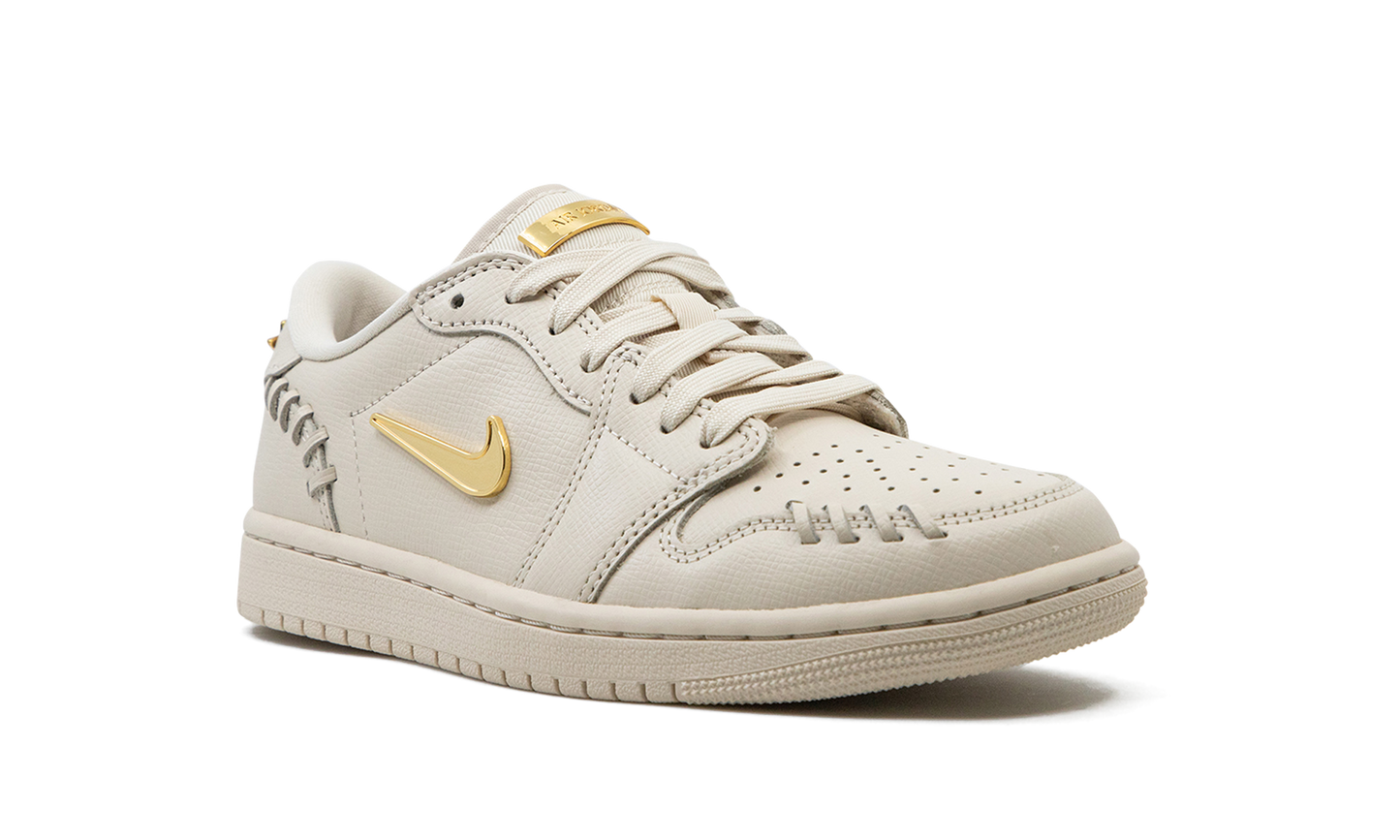 Air Jordan 1 Low WMNS "Method of Make - Legend Light Brown"