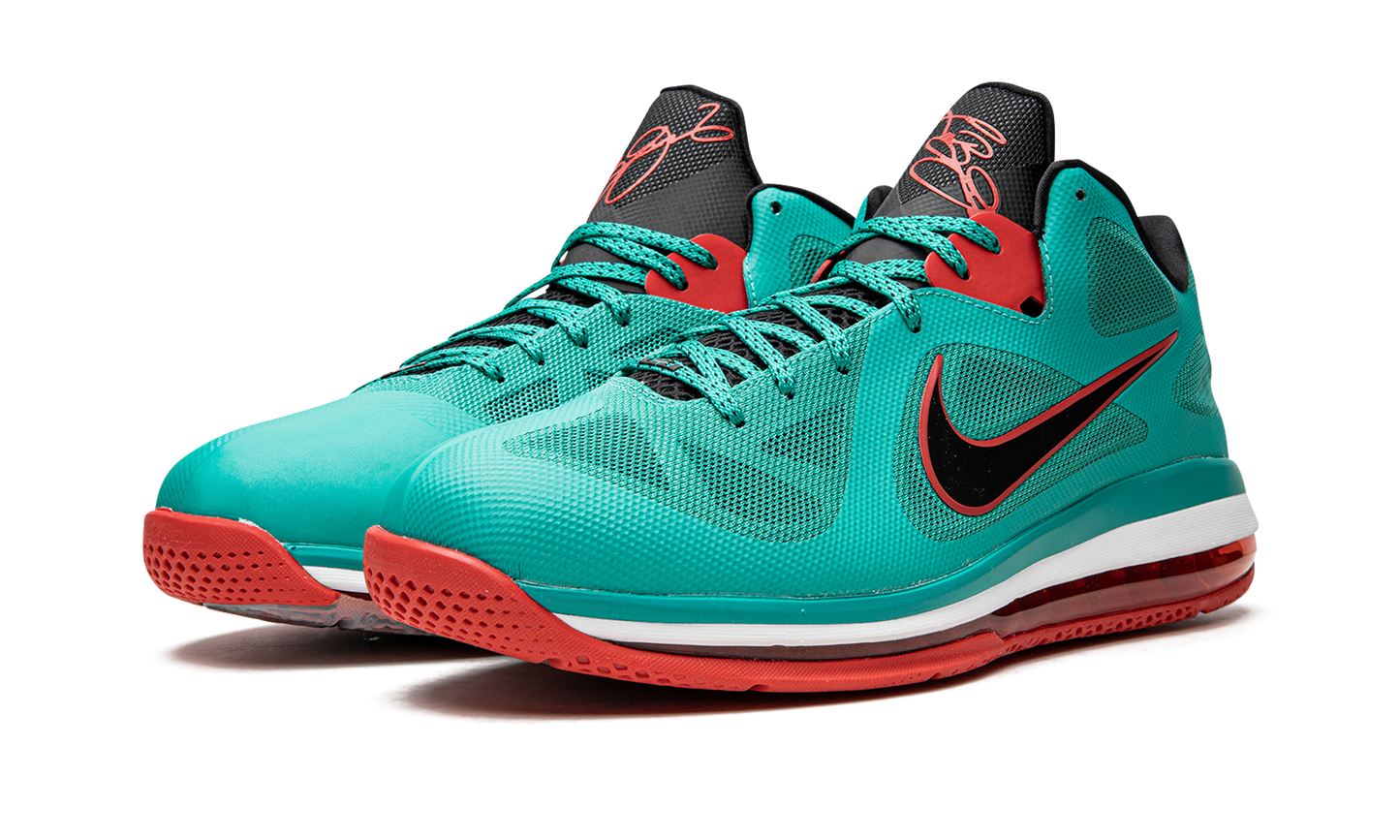 LeBron 9 Low "Reverse Liverpool"