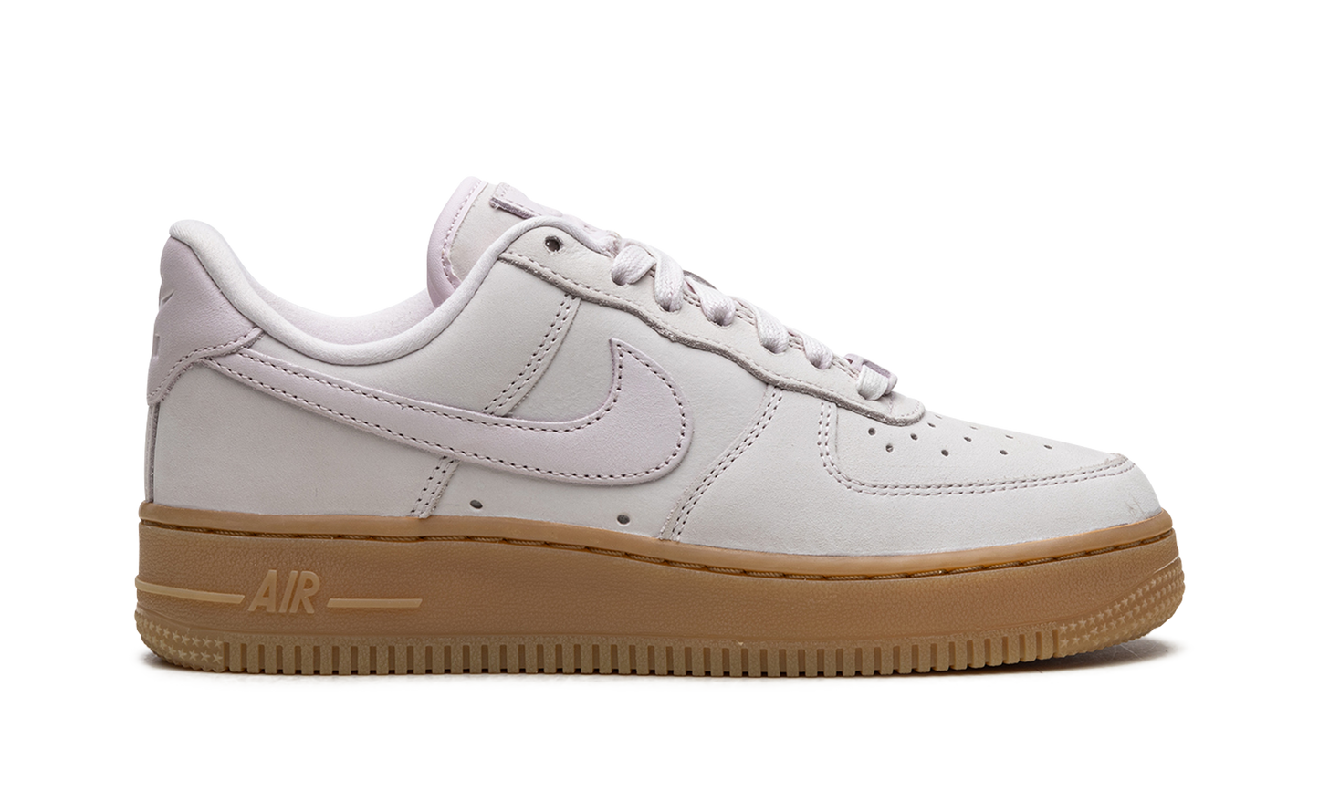 AIR FORCE 1 LO WMNS "Pearl Pink/Gum"