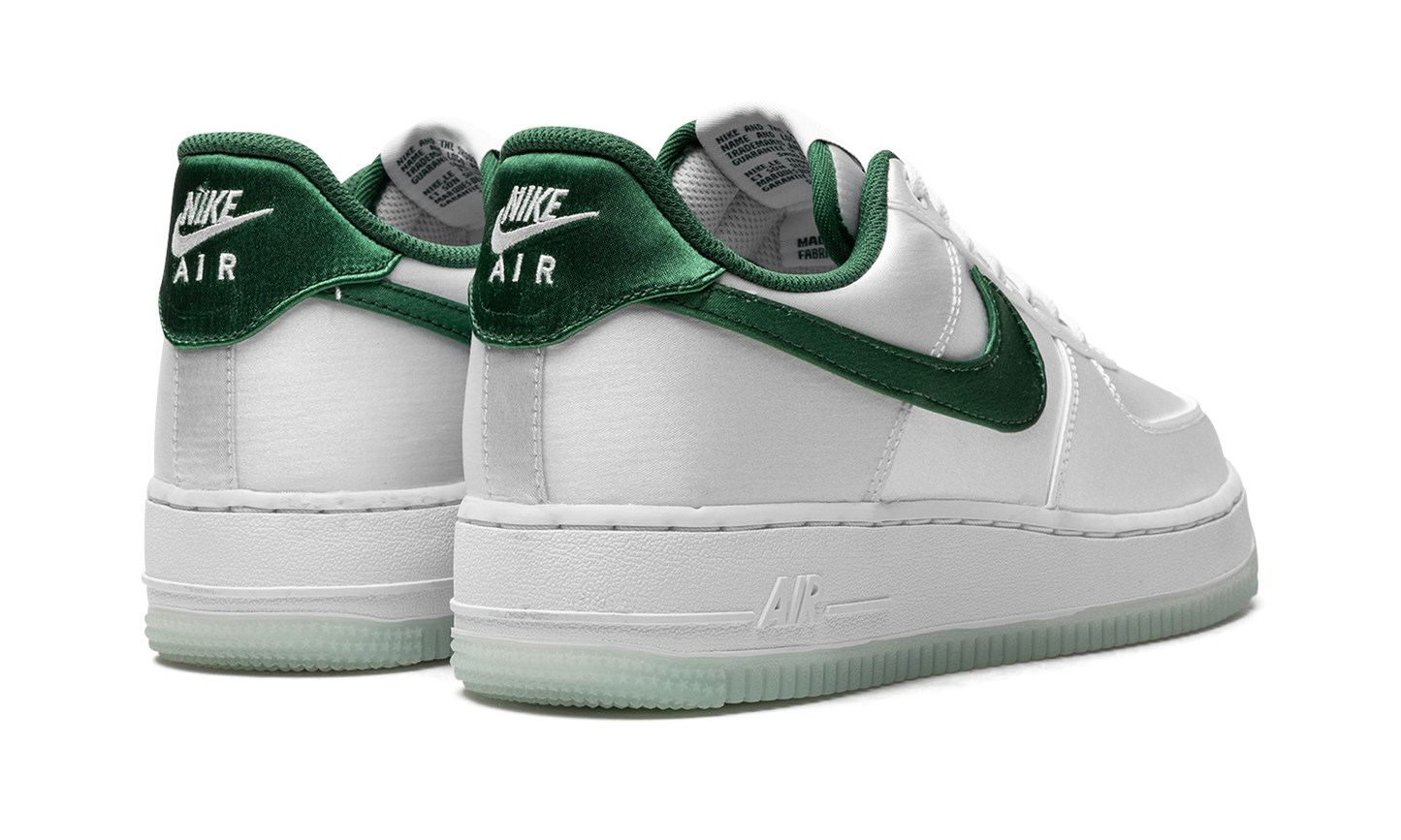AIR FORCE 1 LO WMNS "Satin Pine Green"