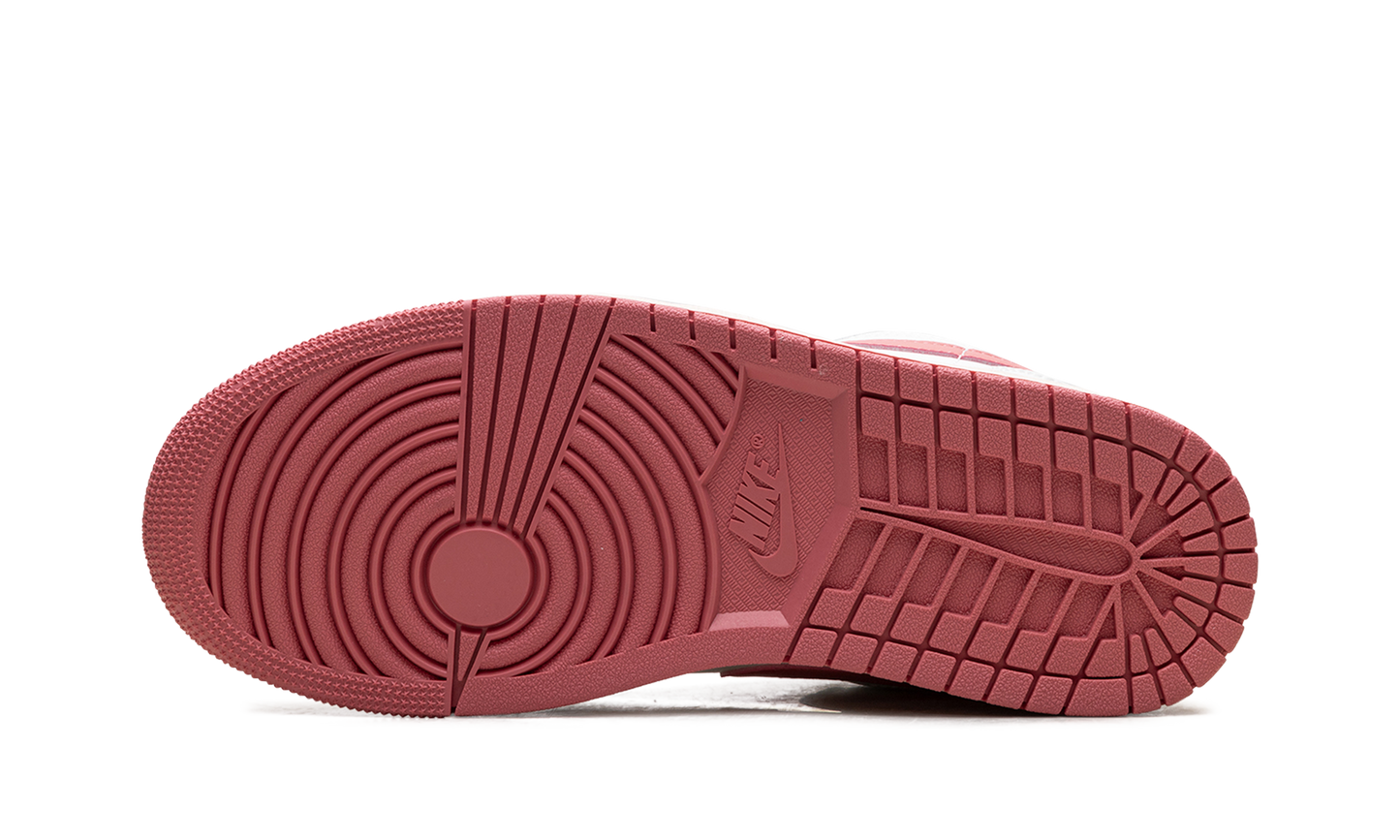 Jordan 1 Low WMNS "Sail Guava Ice Pink Salt"