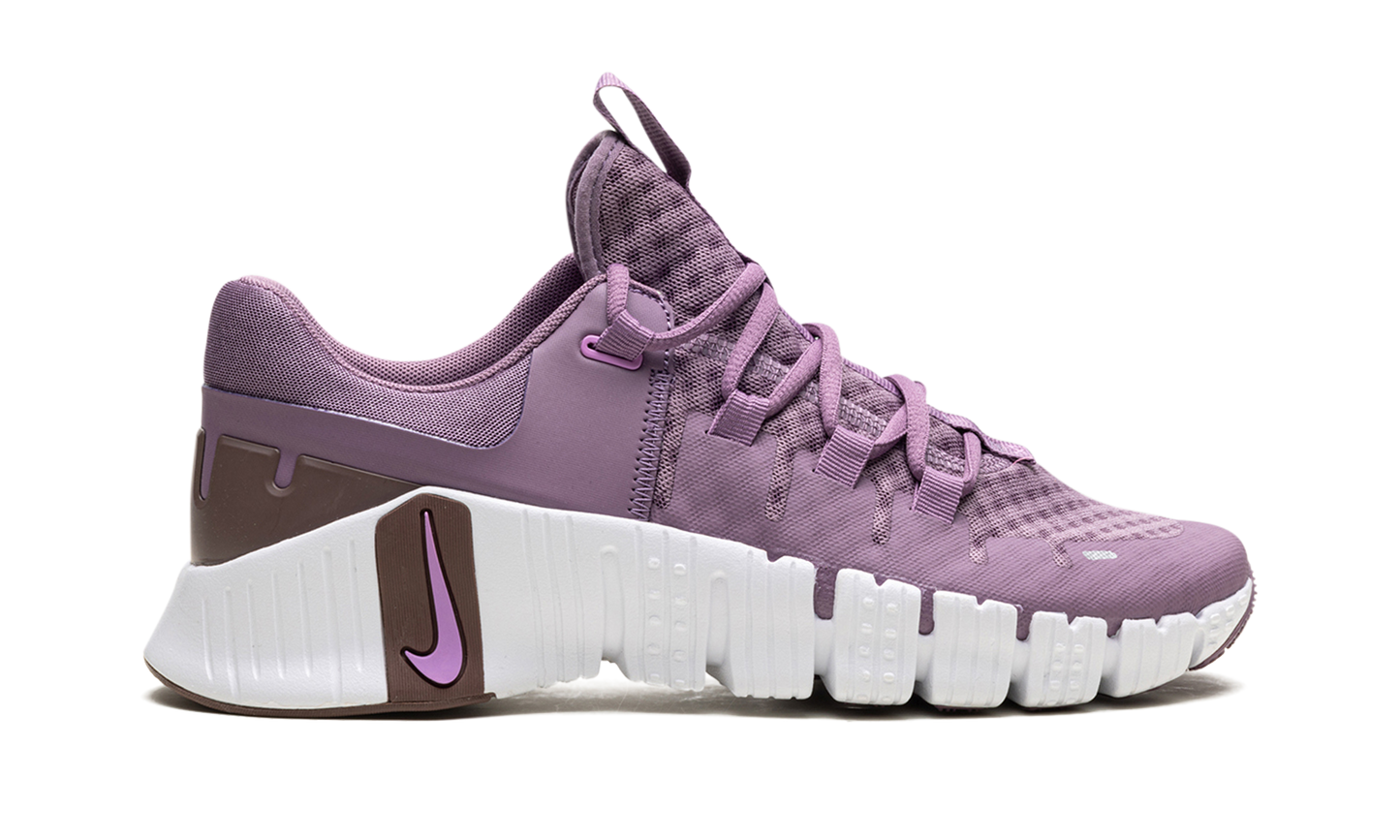 Free Metcon 5 WMNS "Violet Dust"