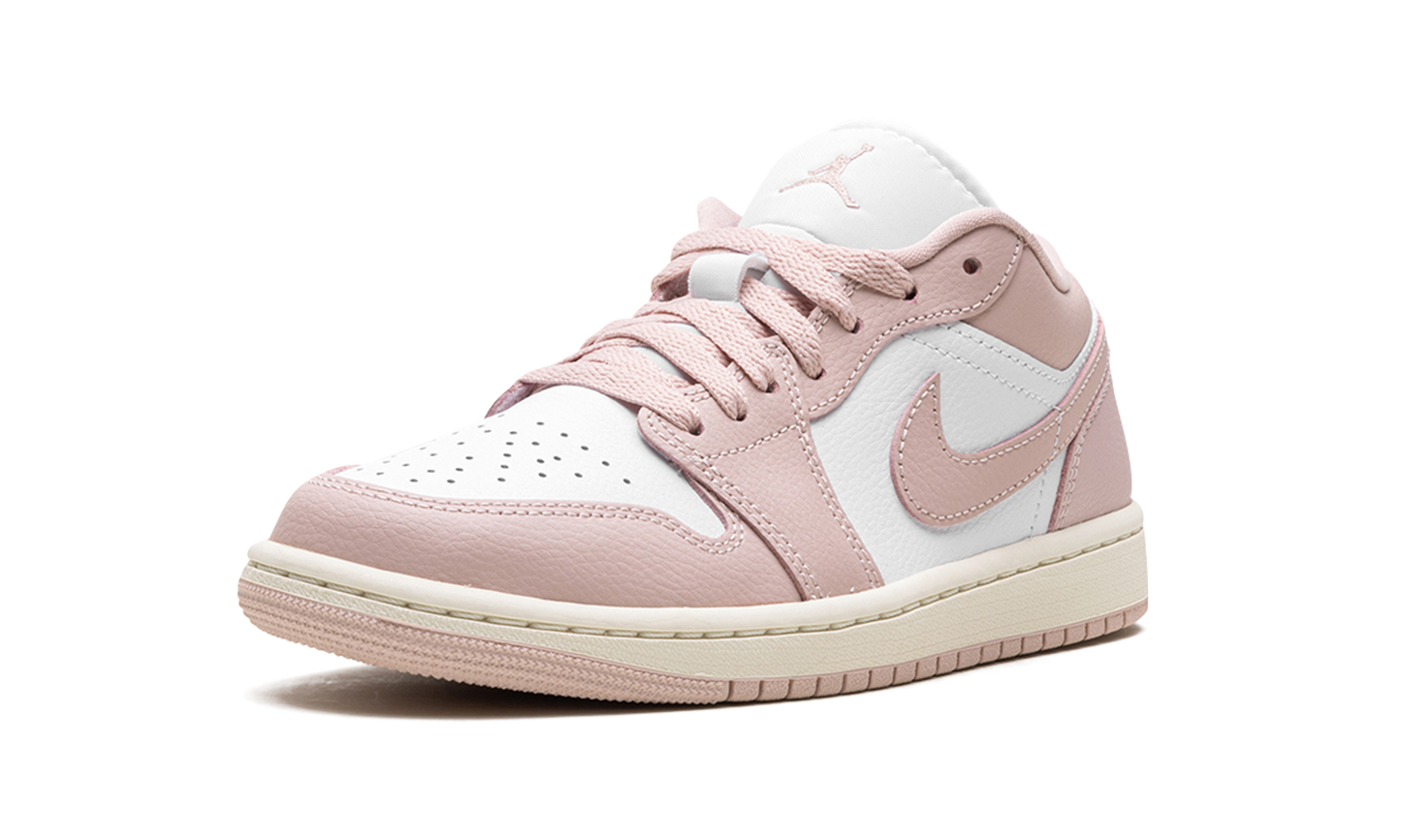 Jordan 1 Low WMNS "Pink Oxford"