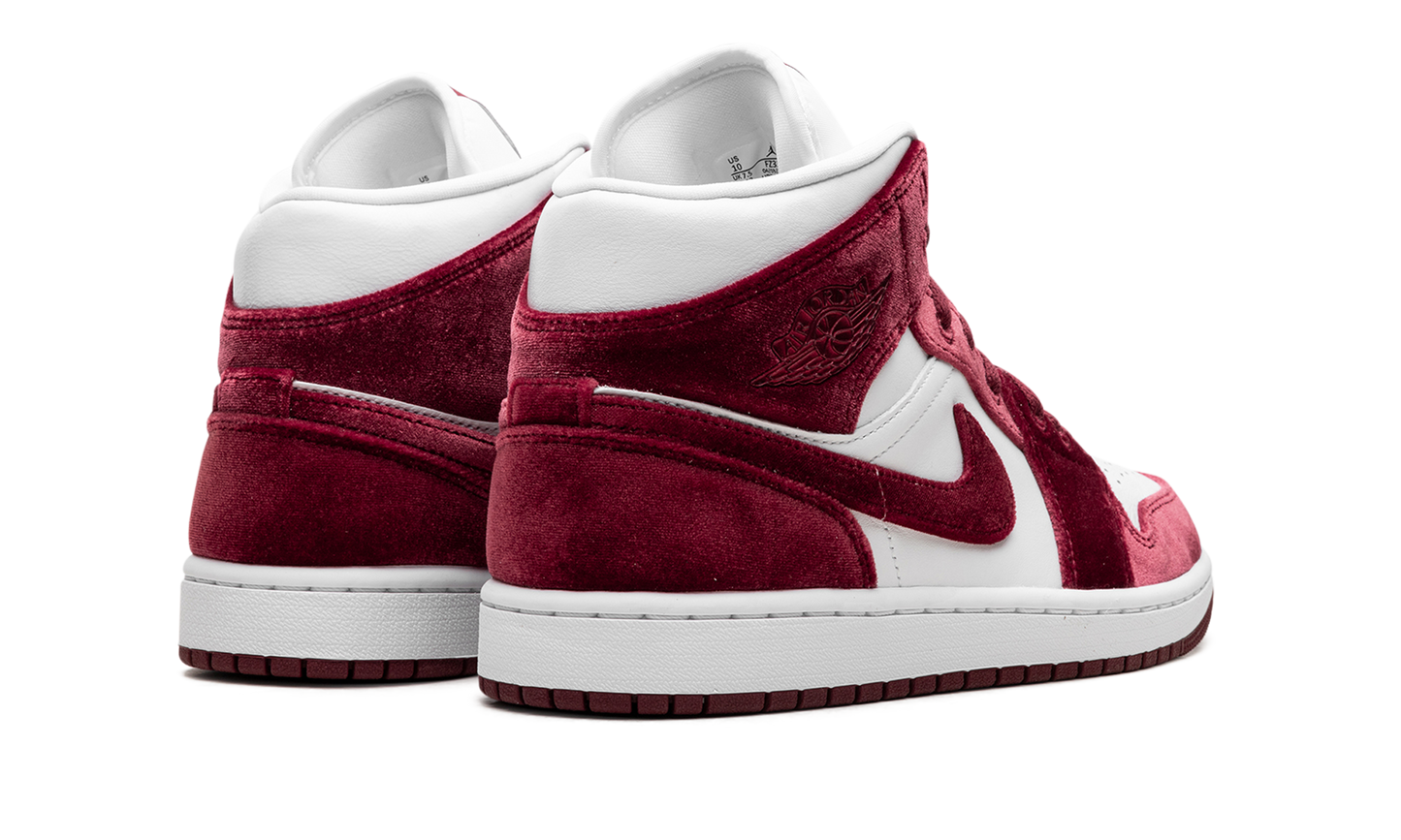 JORDAN 1 MID SE WMNS "Red Velvet"