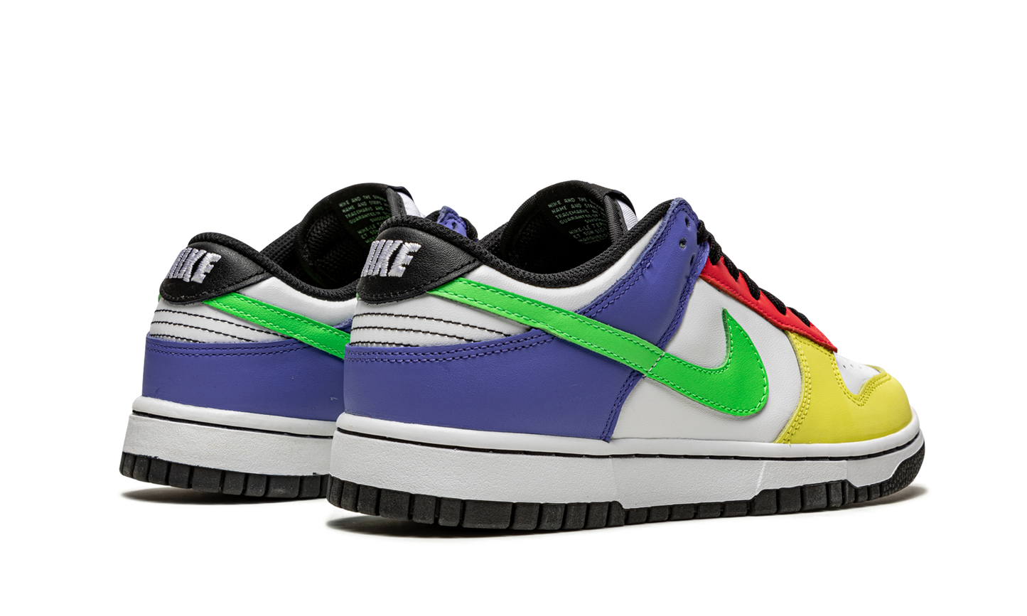 DUNK LOW WMNS "Green Strike"