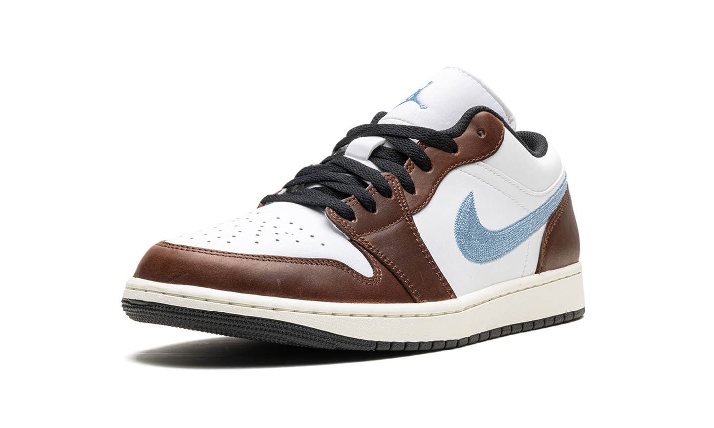 Air Jordan 1 Low SE "Embroidered Swoosh - Mocha"