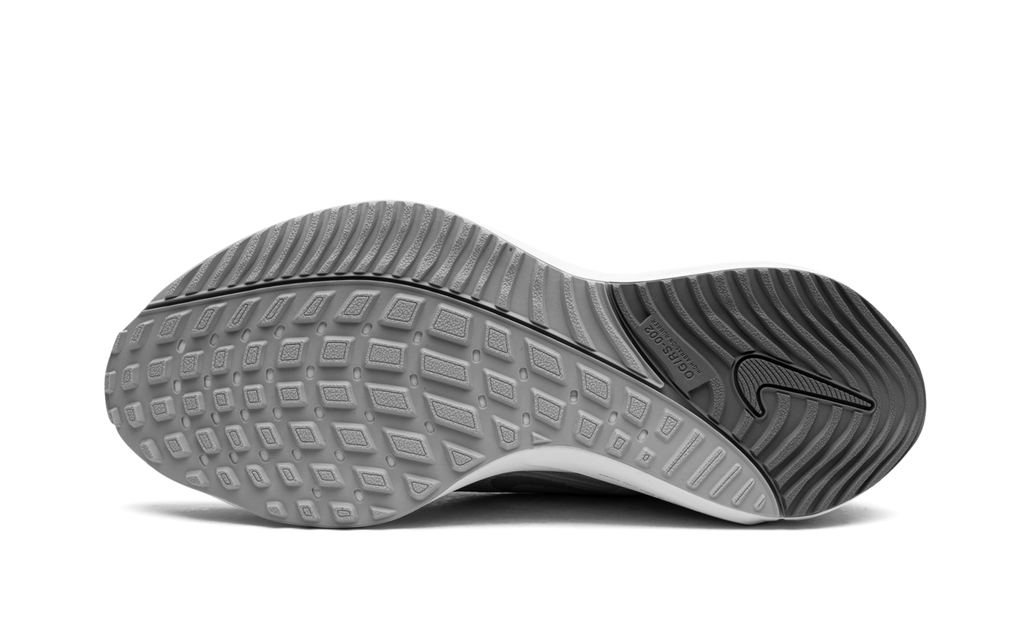 AIR ZOOM VOMERO 15 MNS WMNS