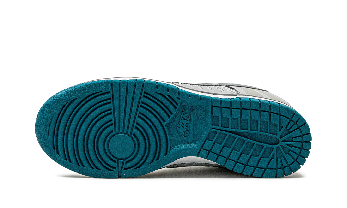 DUNK LO SE WMNS "Vomero - Timeless"