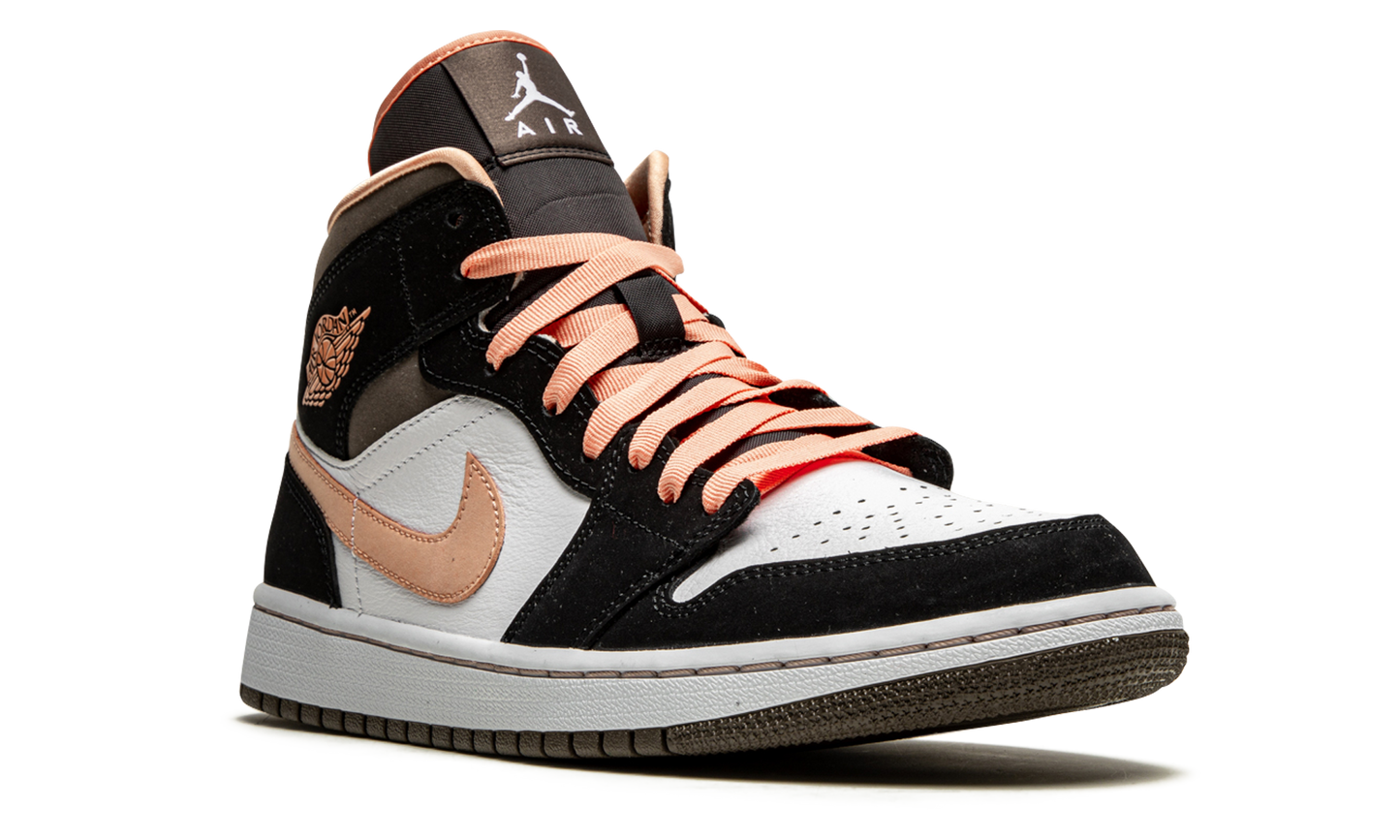 AIR JORDAN 1 MID SE WMNS "Peach Mocha"