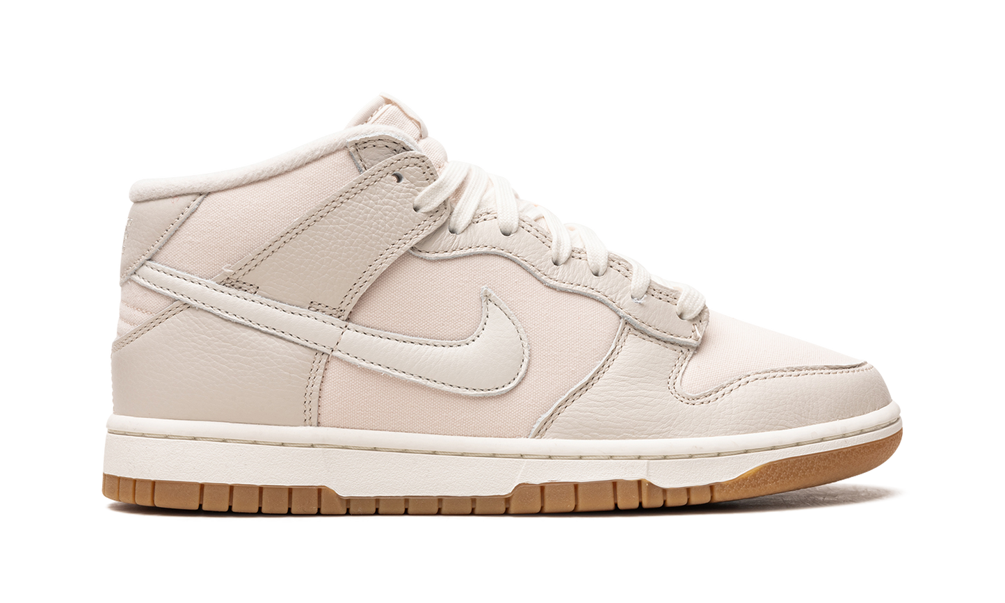 Dunk Mid "Light Orewood Brown"