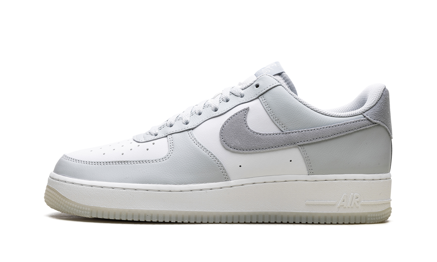 Air Force 1 '07 LV8 "Grey"