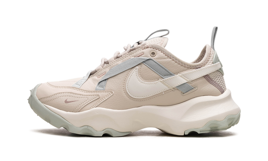 TC 7900 WMNS "Light Orewood Brown"