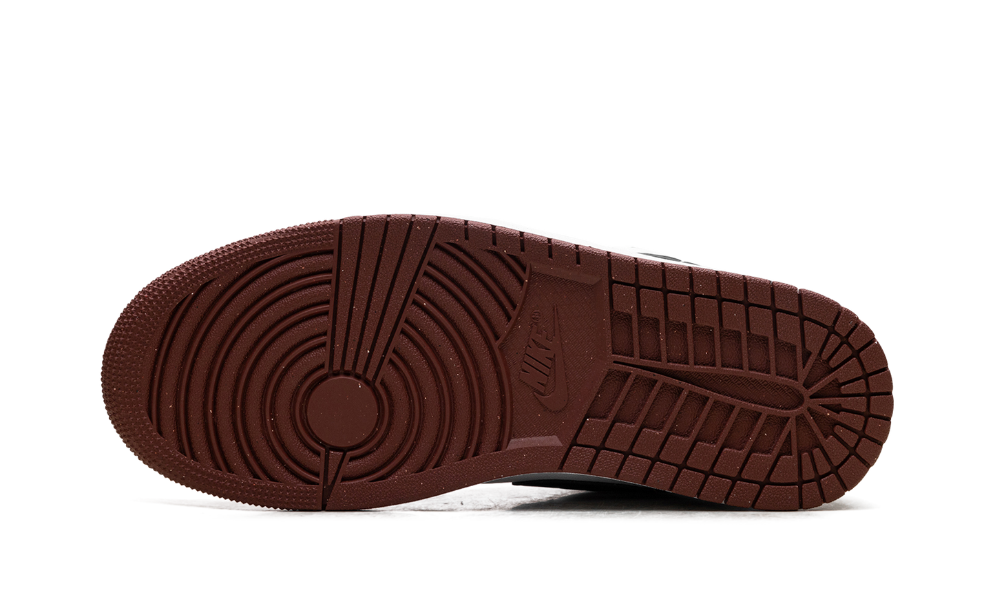 Jordan 1 Low SE "Dark Pony"