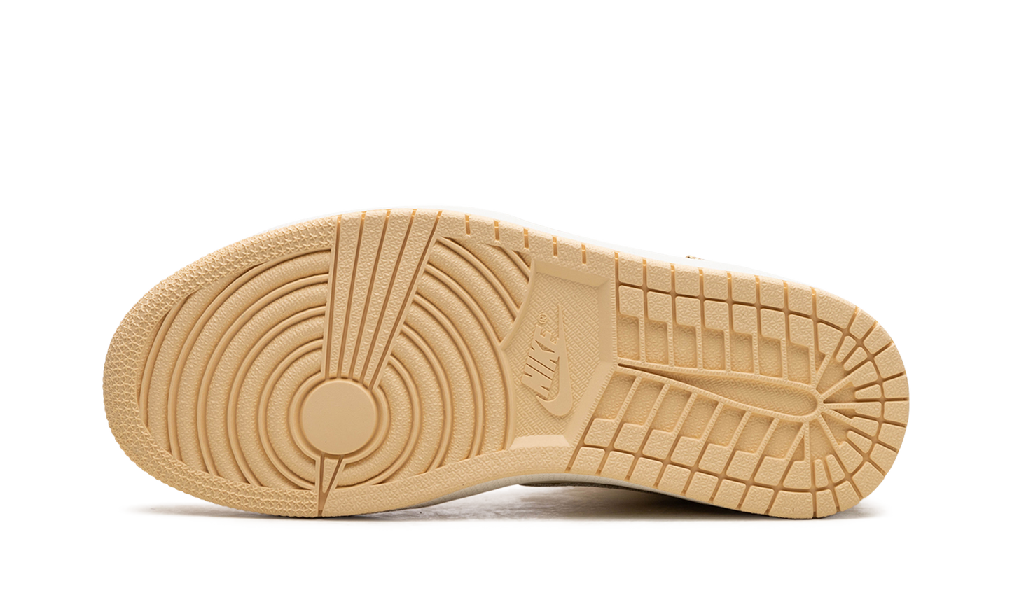 AIR JORDAN 1 MID WMNS "Pale Vanilla"