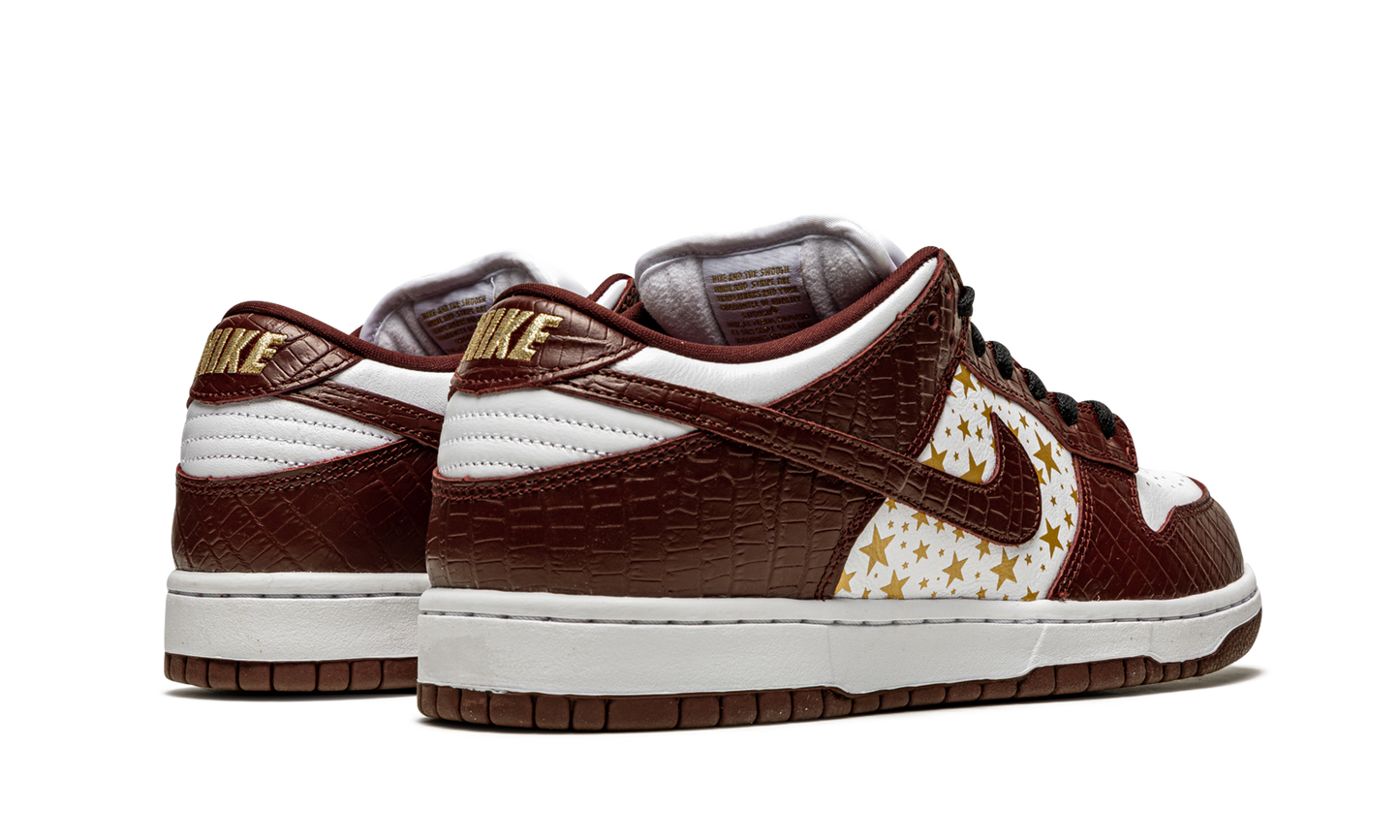SB Dunk Low "Supreme - Stars - Barkroot Brown"