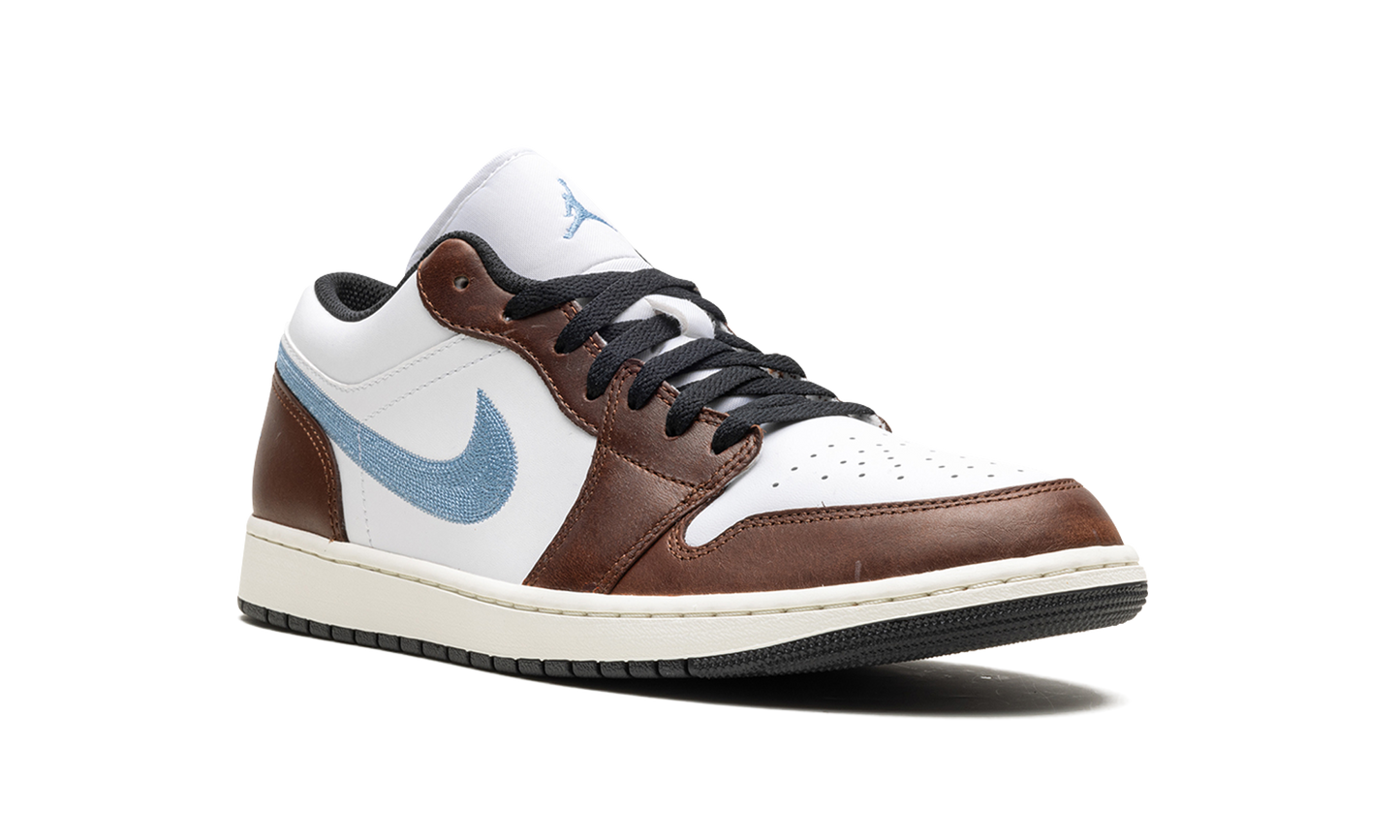 Air Jordan 1 Low SE "Embroidered Swoosh - Mocha"