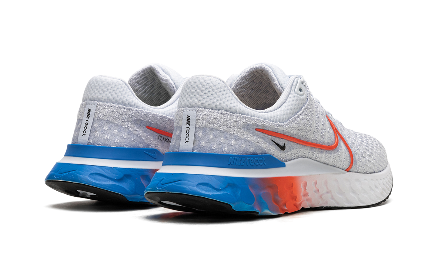 REACT INFINITY RUN FK 3 WMNS "Grey Bright Crimson"
