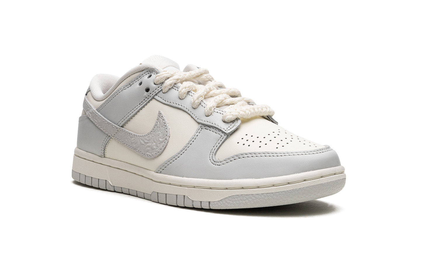 DUNK LOW WMNS "Needlework"