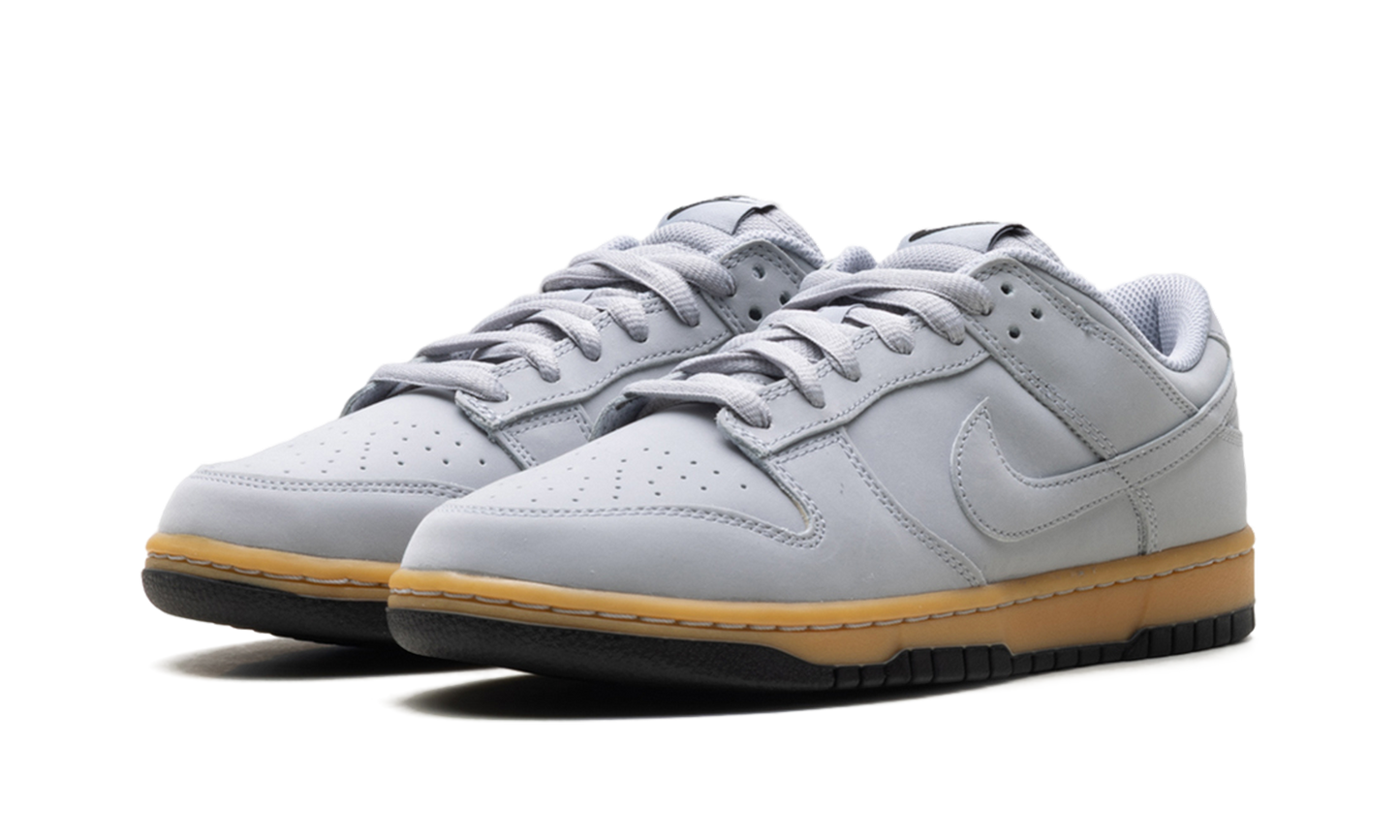 Dunk Low SE "Wolf Grey"