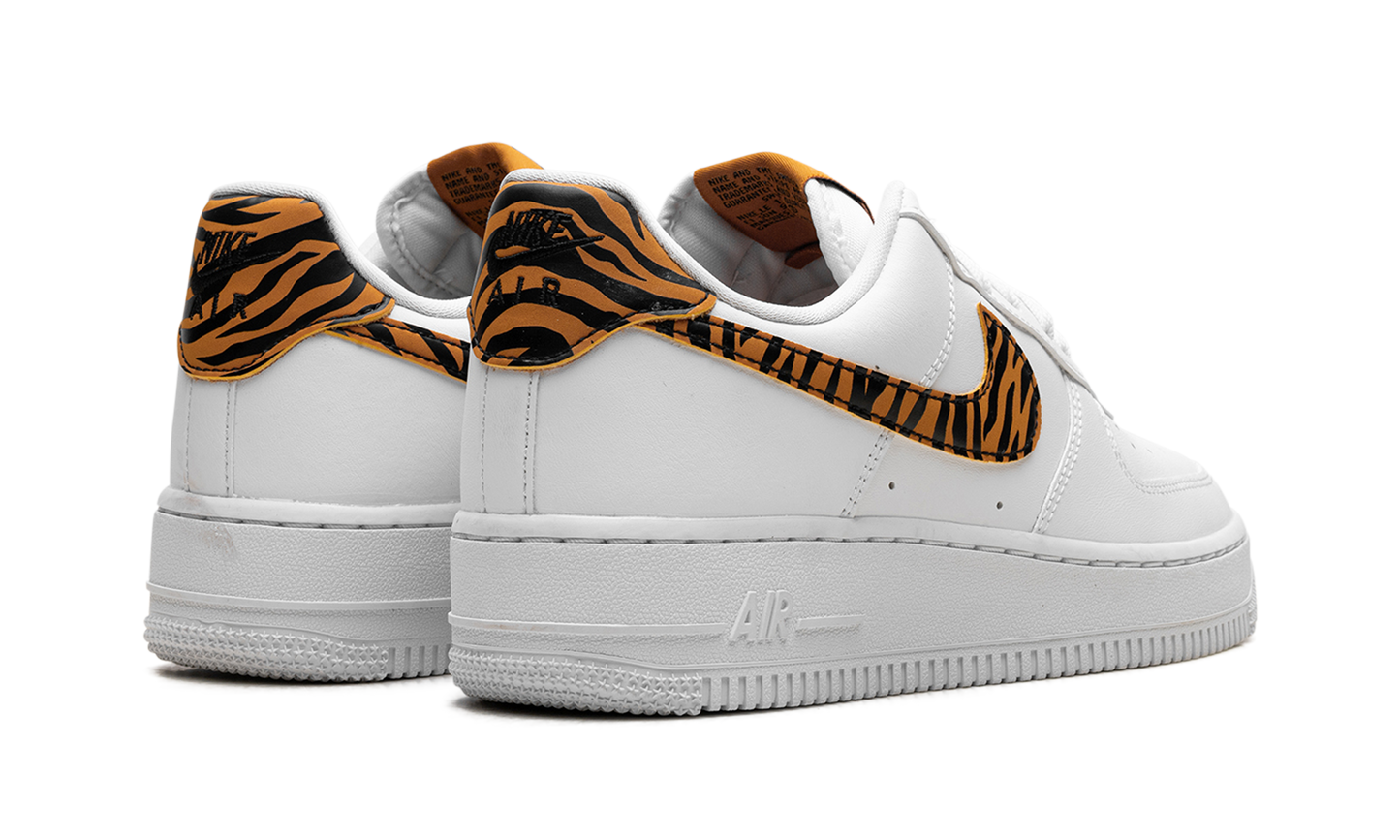 Air Force 1 '07 WMNS "Tiger Stripes"