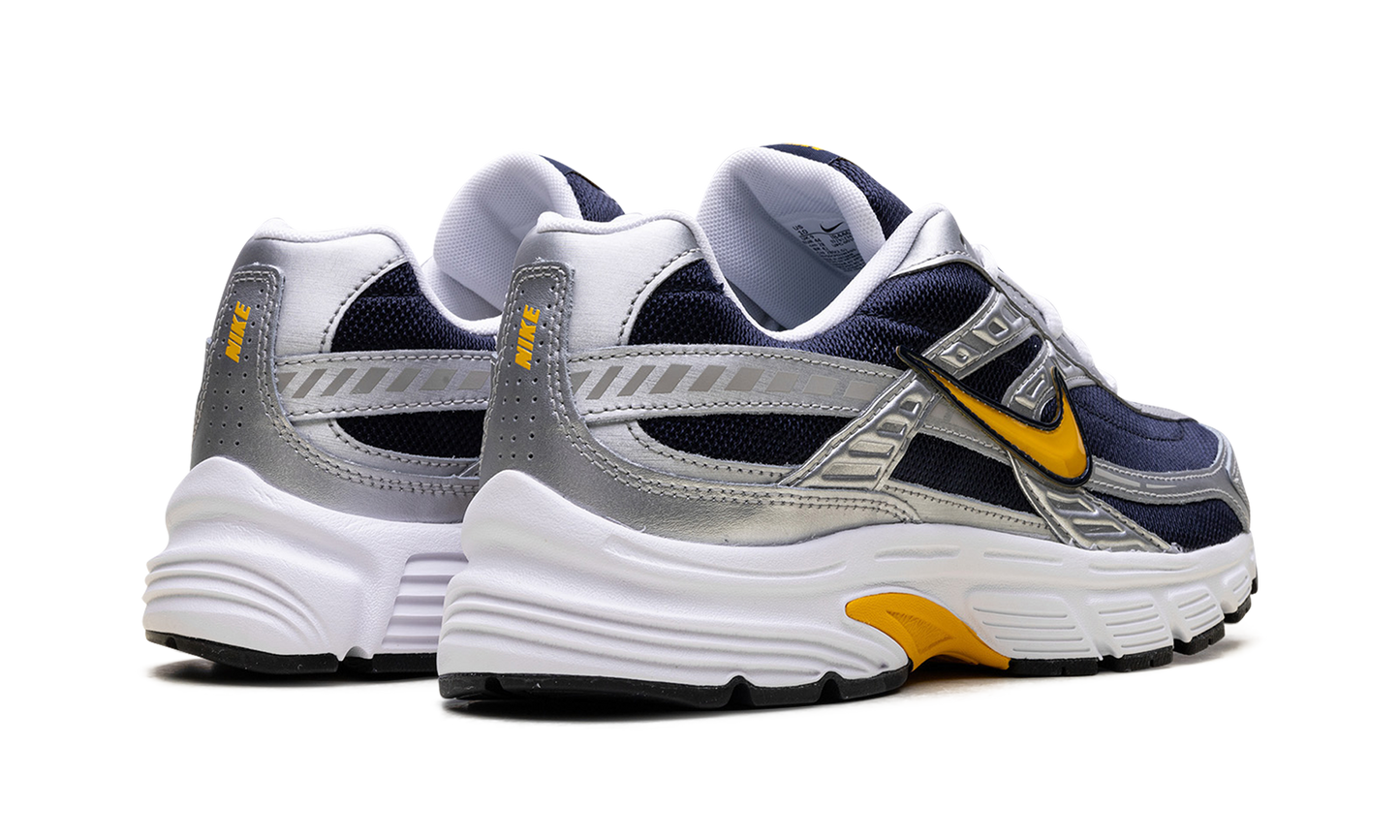 Initiator "Obsidian Metallic Silver Gold"