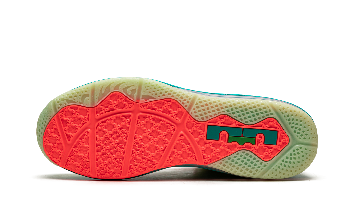 LeBron 9 Low "LeBronald Palmer"