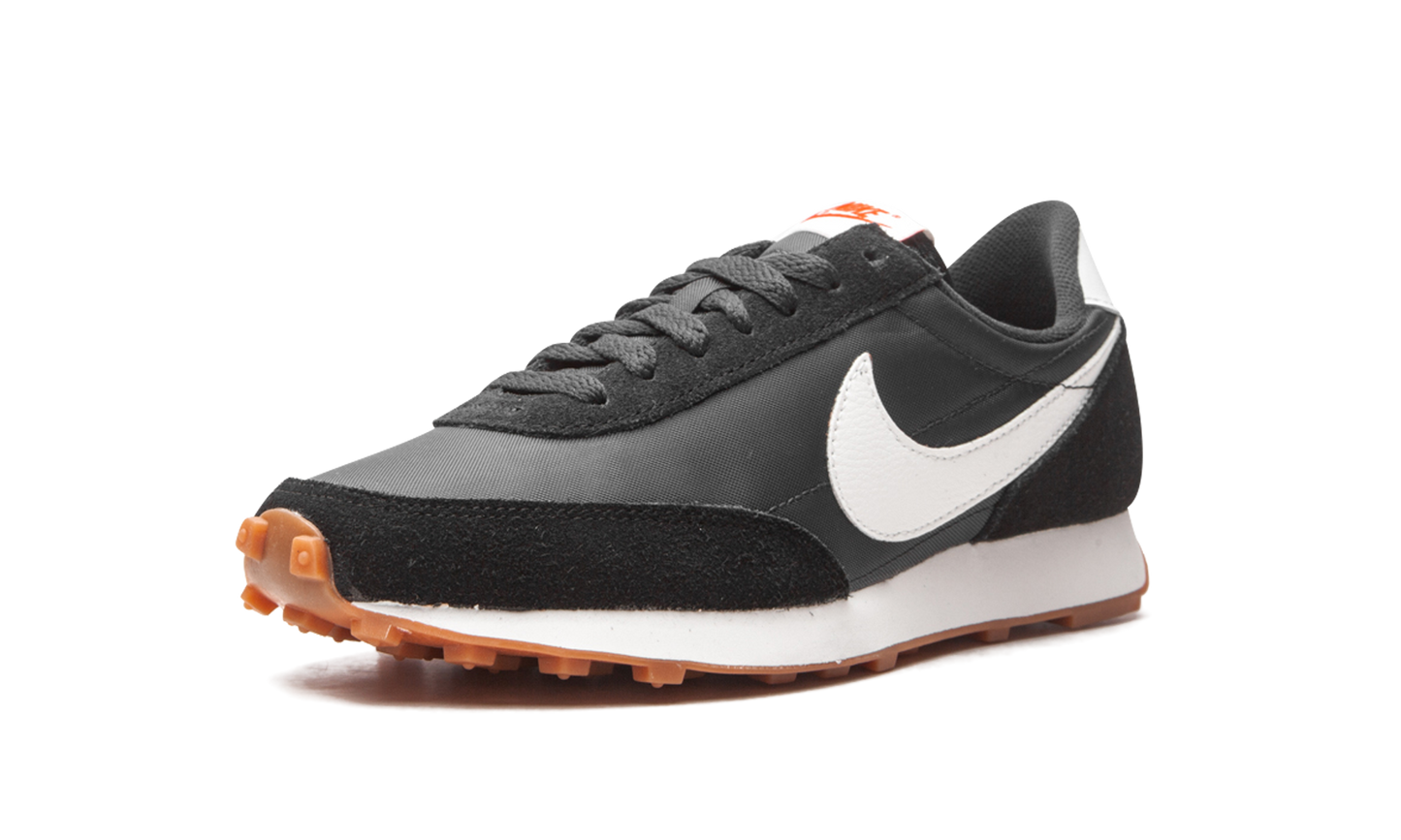 DAYBREAK WMNS "Black / White"