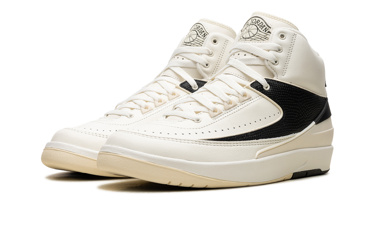 Jordan 2 Retro WMNS "Sail Black"