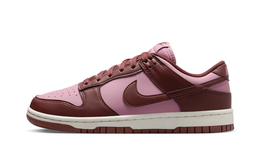 Dunk Low Next Nature WMNS "Dark Pony Elemental Pink"