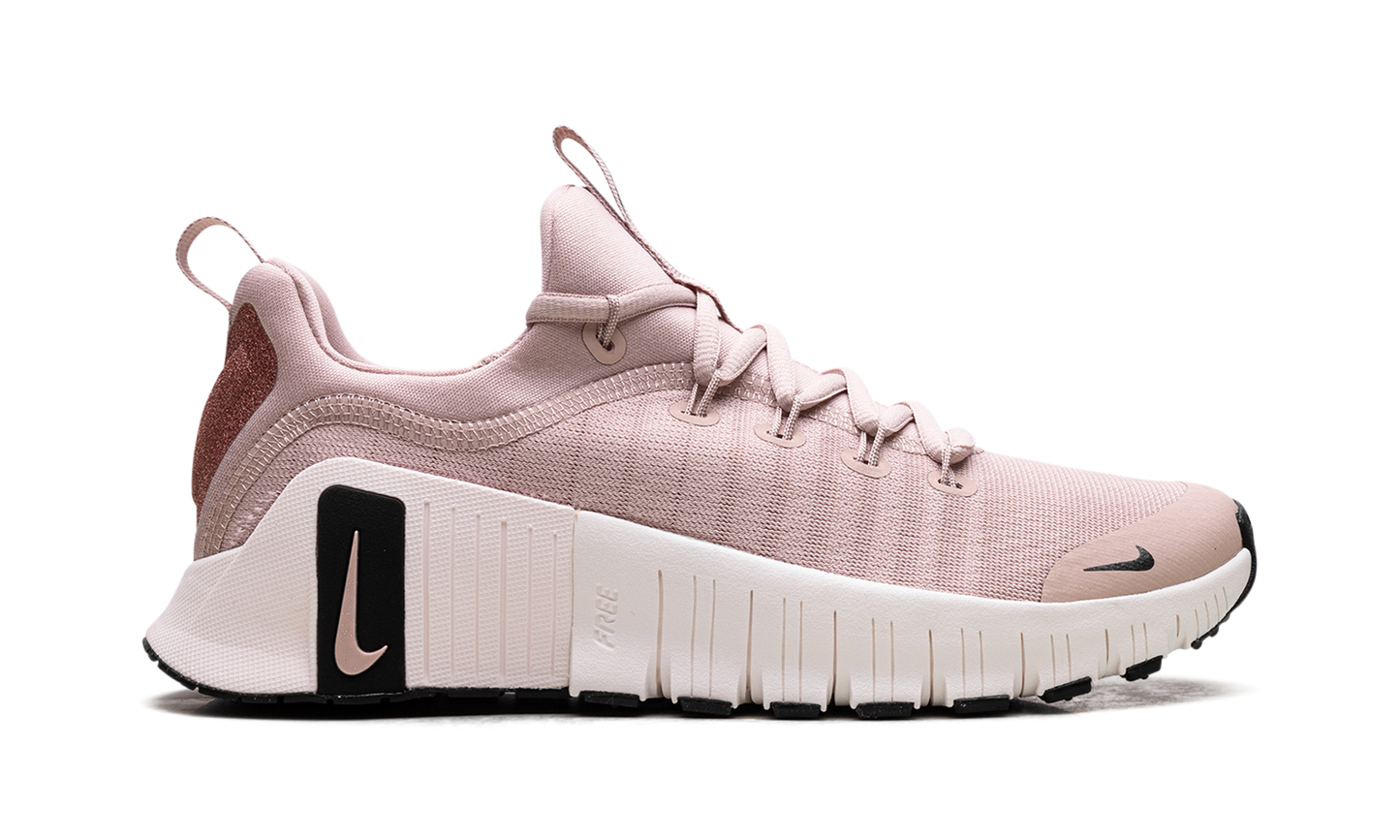 Free Metcon 6 PRM WMNS "Pink Oxford / Light Soft Pink / Black"